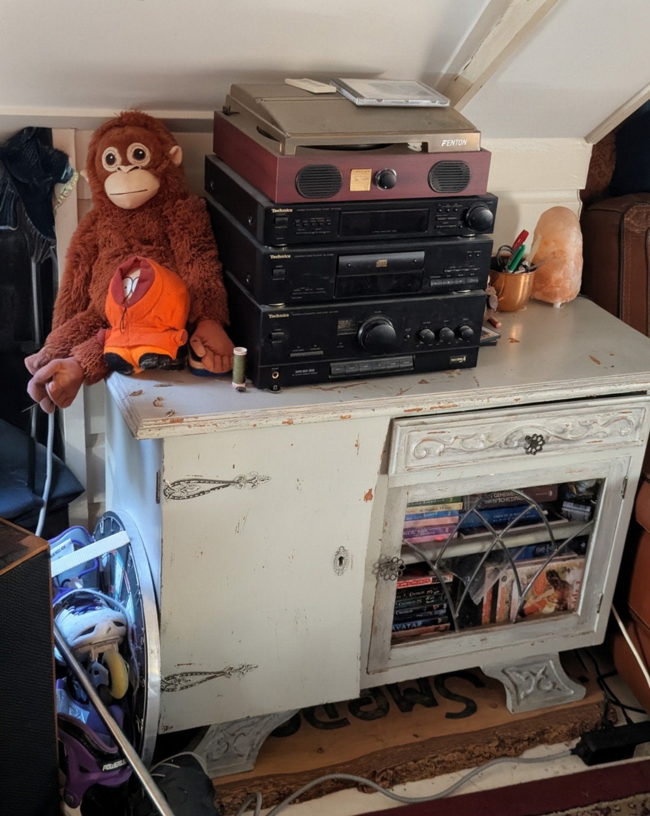 Vintage dressoir/kastje met lade en glazen deur, Ophalen