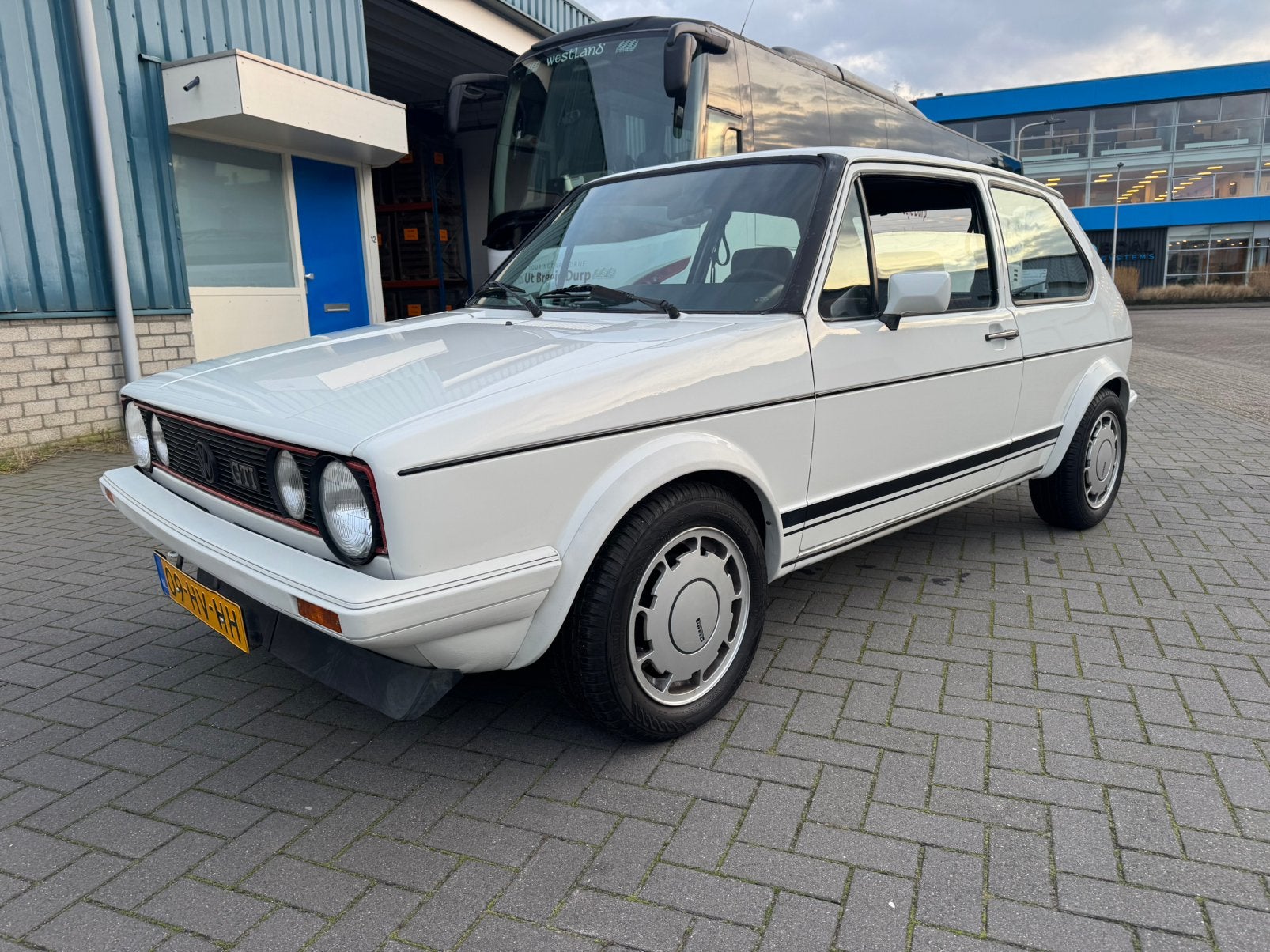 Golf MK1 GTI Pirelli W65 1983 Alpine Wit, Auto's, 460 kg, 4 cilinders, Wit, 112 pk