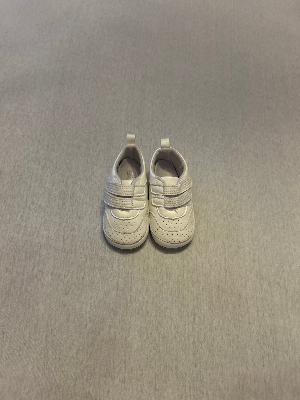 Witte babyschoentjes met klittenband, Kinderen en Baby's, Babykleding | Schoentjes en Sokjes, Ophalen of Verzenden, Gebruikt, Jongetje of Meisje