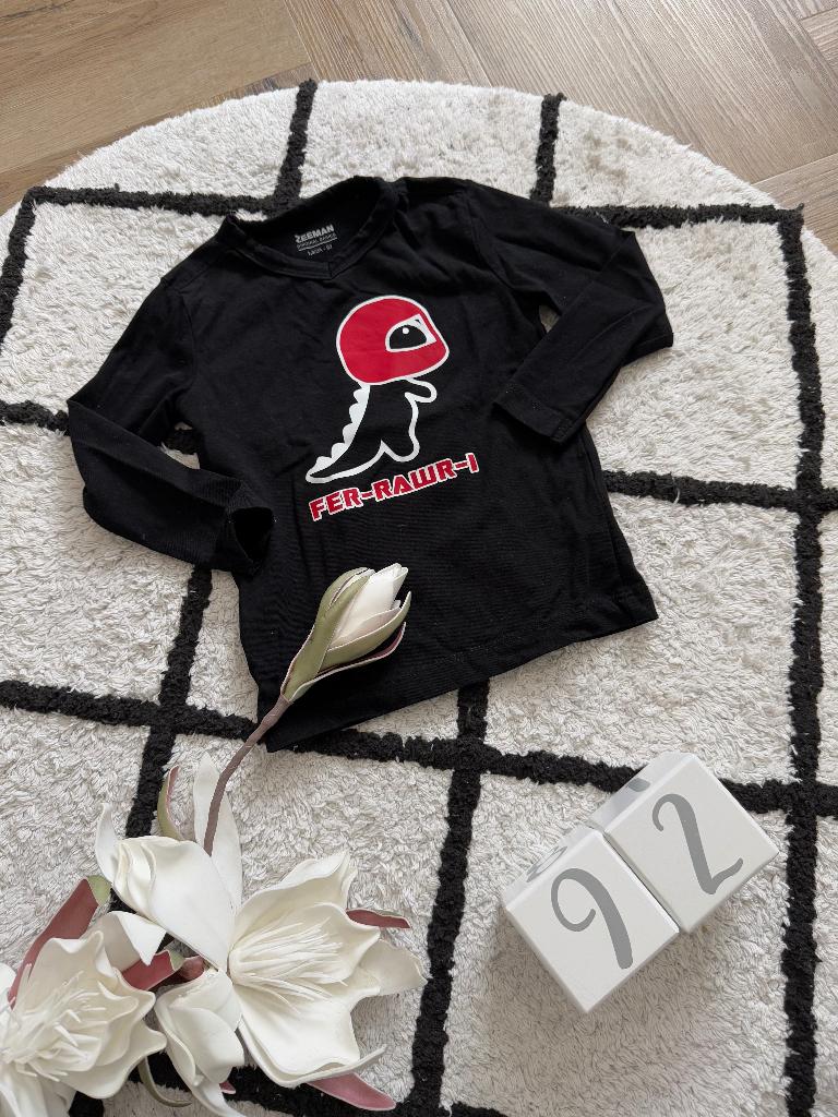 ZGAN zwart longsleeve shirt trui Fer-Rawr-i dino Ferrari 86, Jongetje of Meisje, Zo goed als nieuw, Shirtje of Longsleeve, Zeeman + Cricut