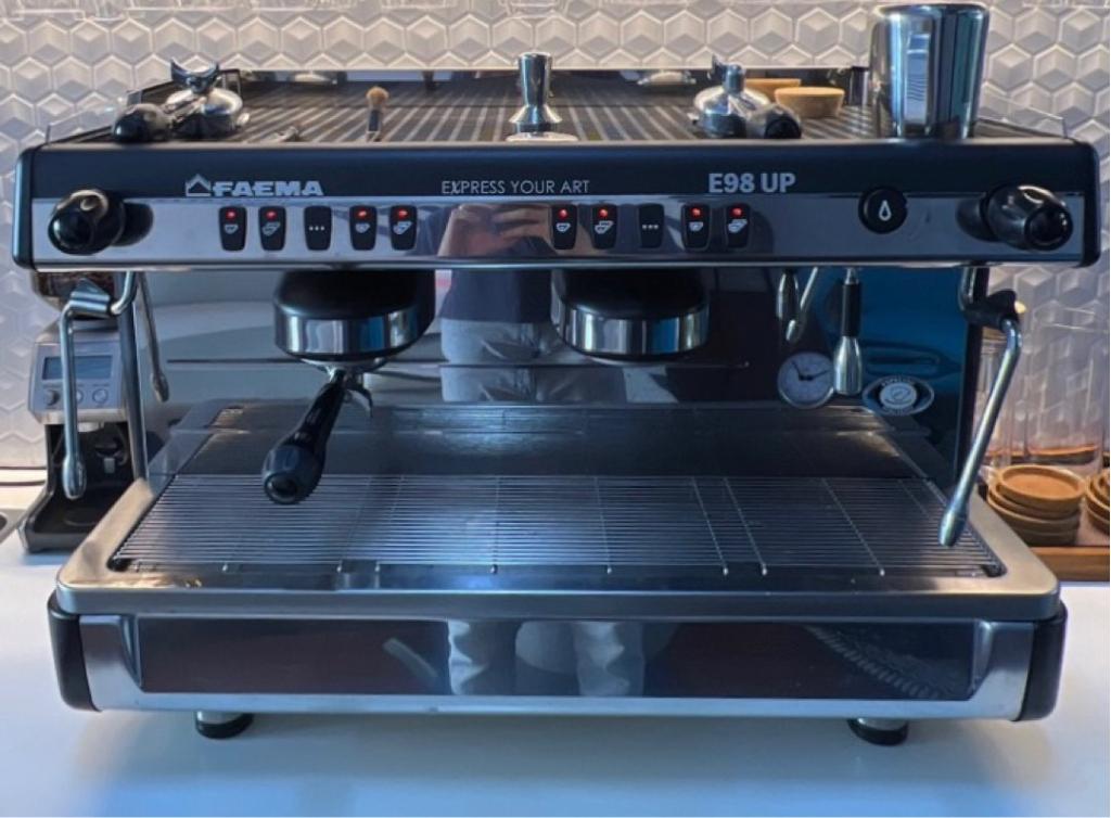 Espressomachine Faema E98 UP  2 groep, Espresso apparaat, Niet ingevuld, Ophalen of Verzenden, Zo goed als nieuw