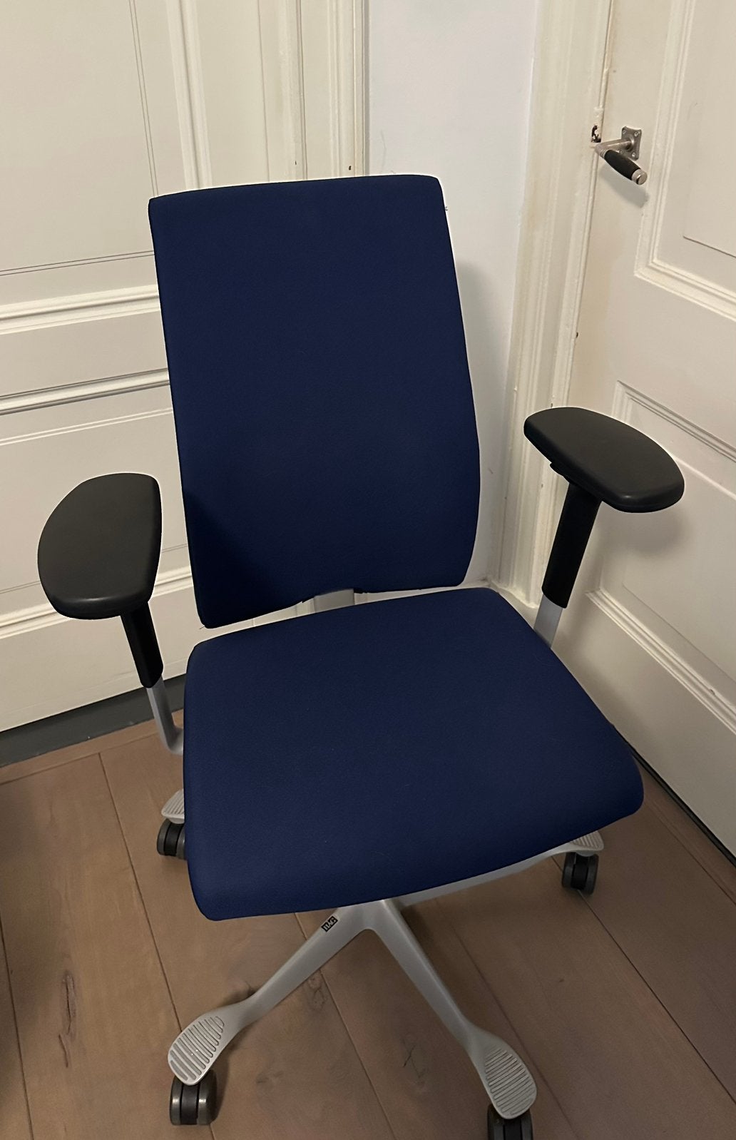 HÅG Futu 1200 ergonomische stoel, Ophalen, Blauw, Zo goed als nieuw, Bureaustoel