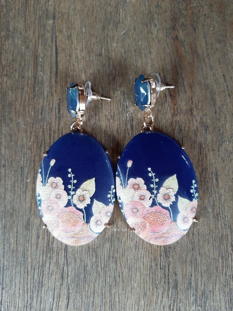 Oorbellen Dark Blue Flowers resin-hars-glas metaal goud, Sieraden, Tassen en Uiterlijk, Oorbellen, Blauw, Nieuw, Glas, Knopjes of Stekers