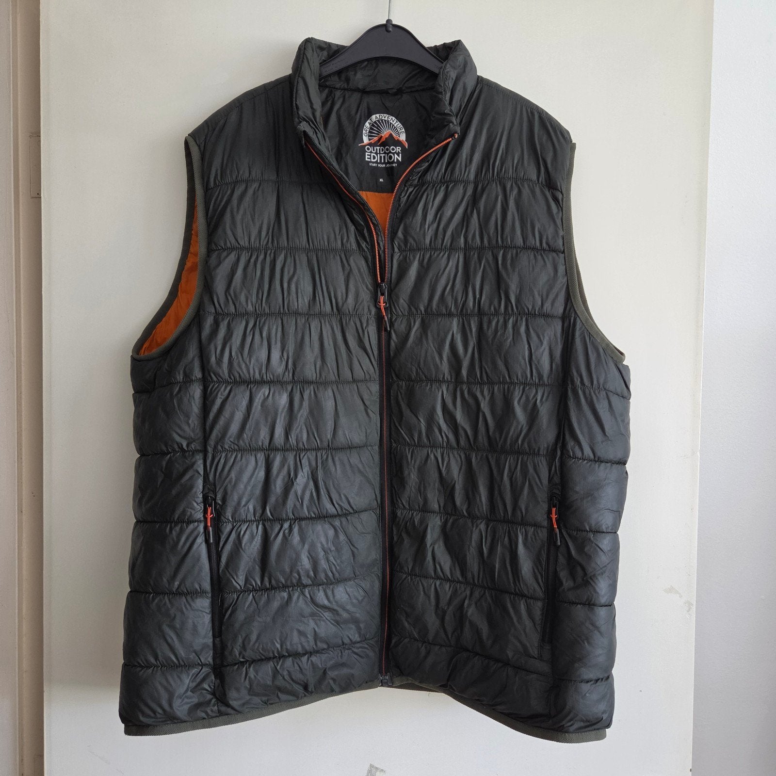 Aangeboden: legergroene bodywarmer, mt XL, Ophalen of Verzenden, Zo goed als nieuw, Maat 56/58 (XL), Groen