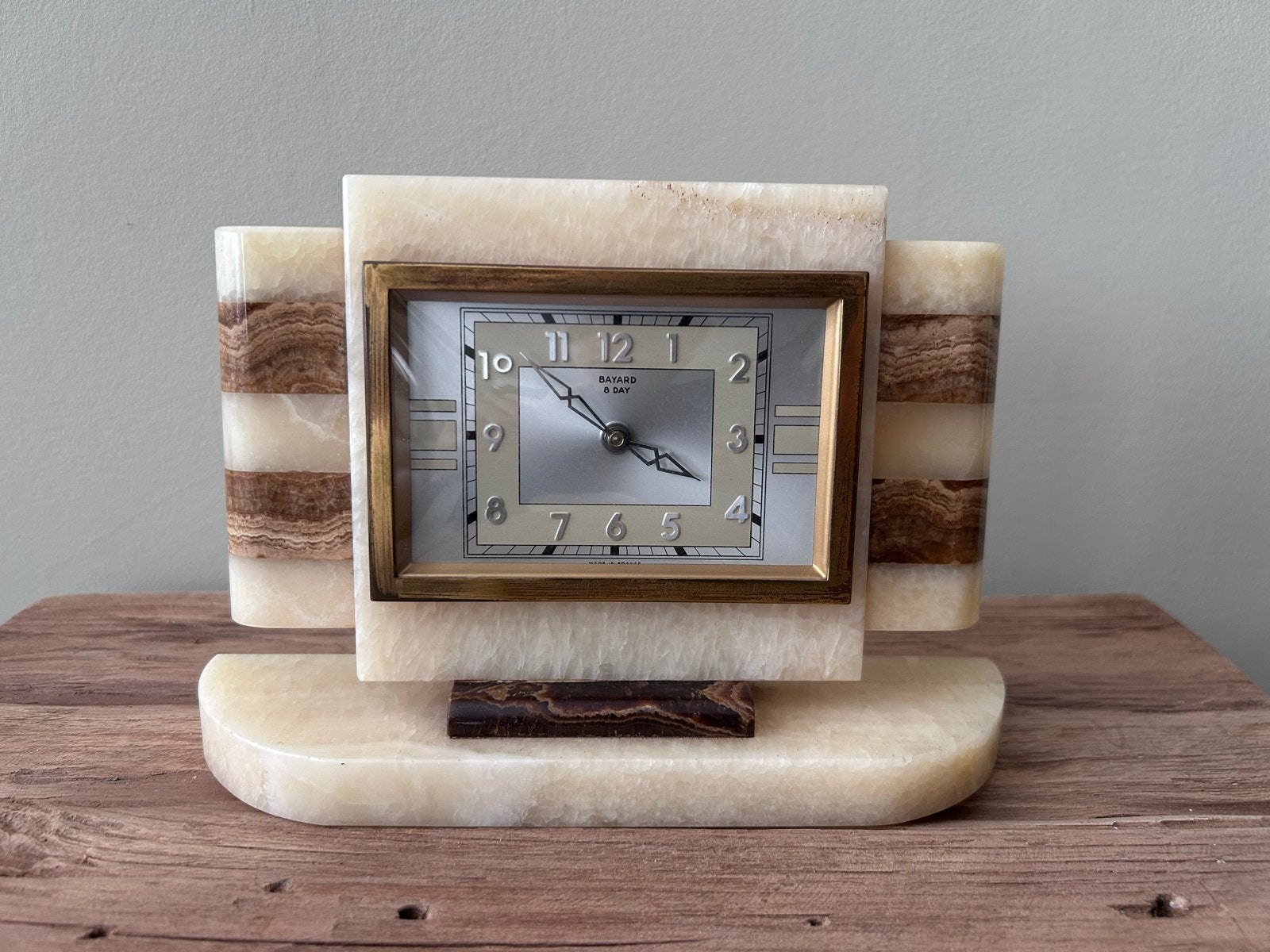 Bayard 1930 klok in onyx messing Art Deco stijl, Antiek en Kunst, Ophalen of Verzenden