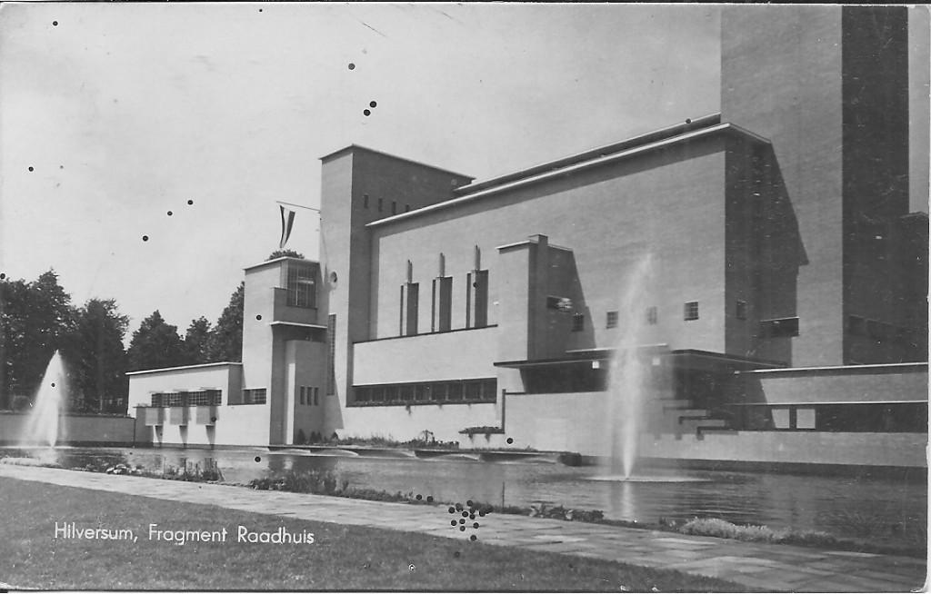 Hilversum Fragment Raadhuis., Ophalen of Verzenden, 1940 tot 1960, Gelopen, Noord-Holland