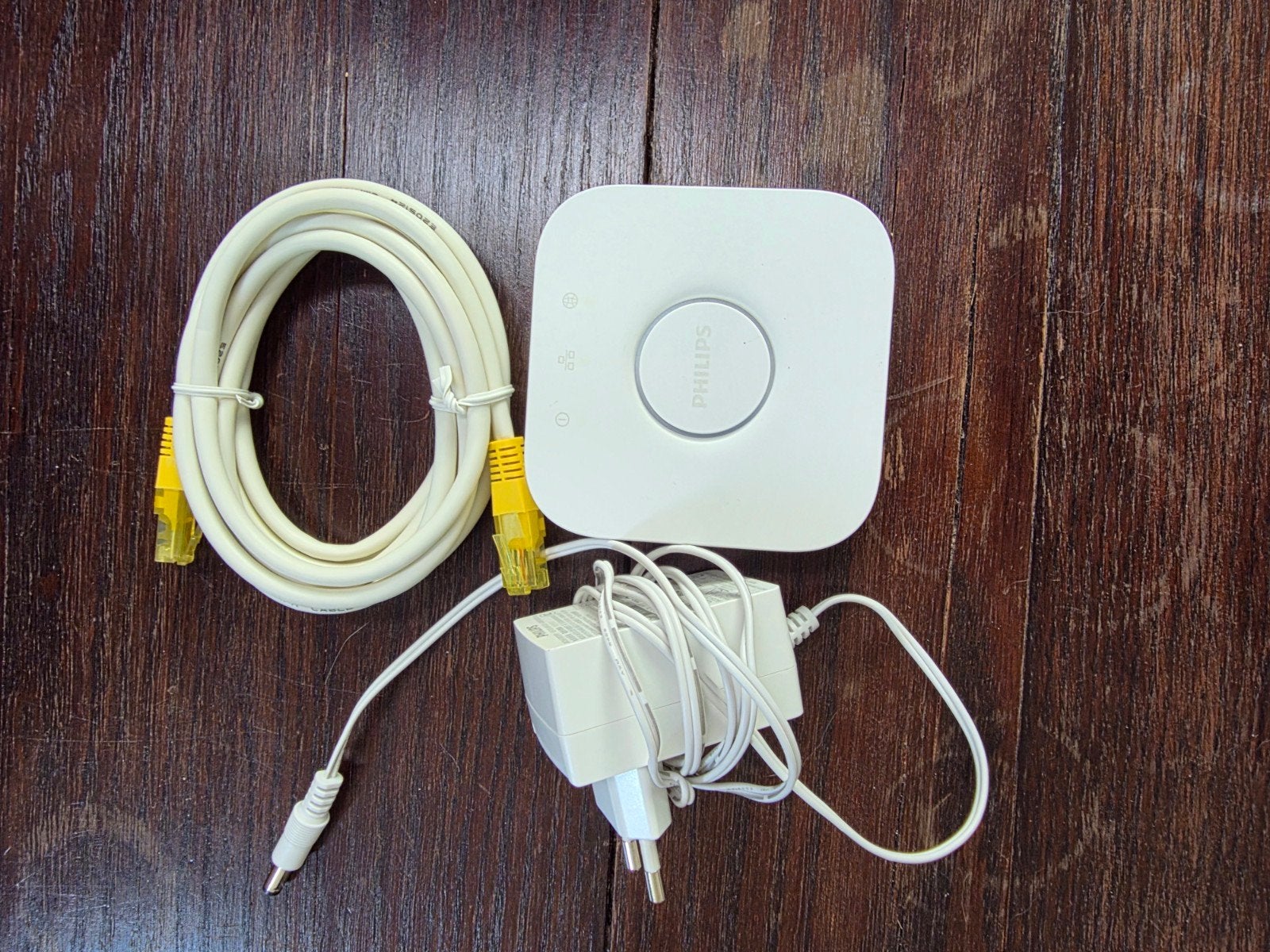 Philips Hue Bridge V2 met adapter en ethernetkabel, Computers en Software, Routers en Modems, Zo goed als nieuw, Ophalen of Verzenden