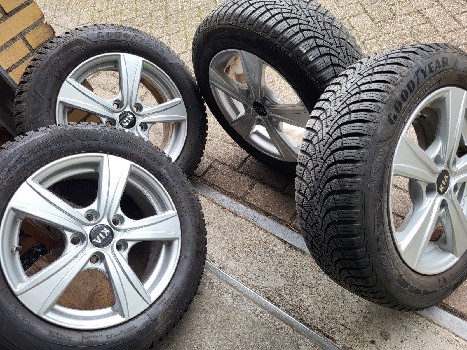 Diverse Kia Ceed Niro Hyundai i40 banden velgen 16/18 TPMS, Auto-onderdelen, Banden en Velgen, Jaf_zoet@hotmail.com, 16 inch, Banden en Velgen