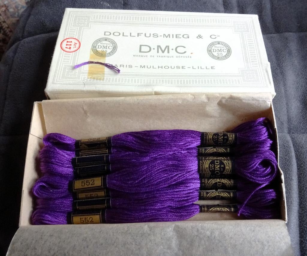 DMC Mouliné borduur garen, kleur paars  553, Verzenden, Nieuw, Handborduren, Borduurgaren of Zijde