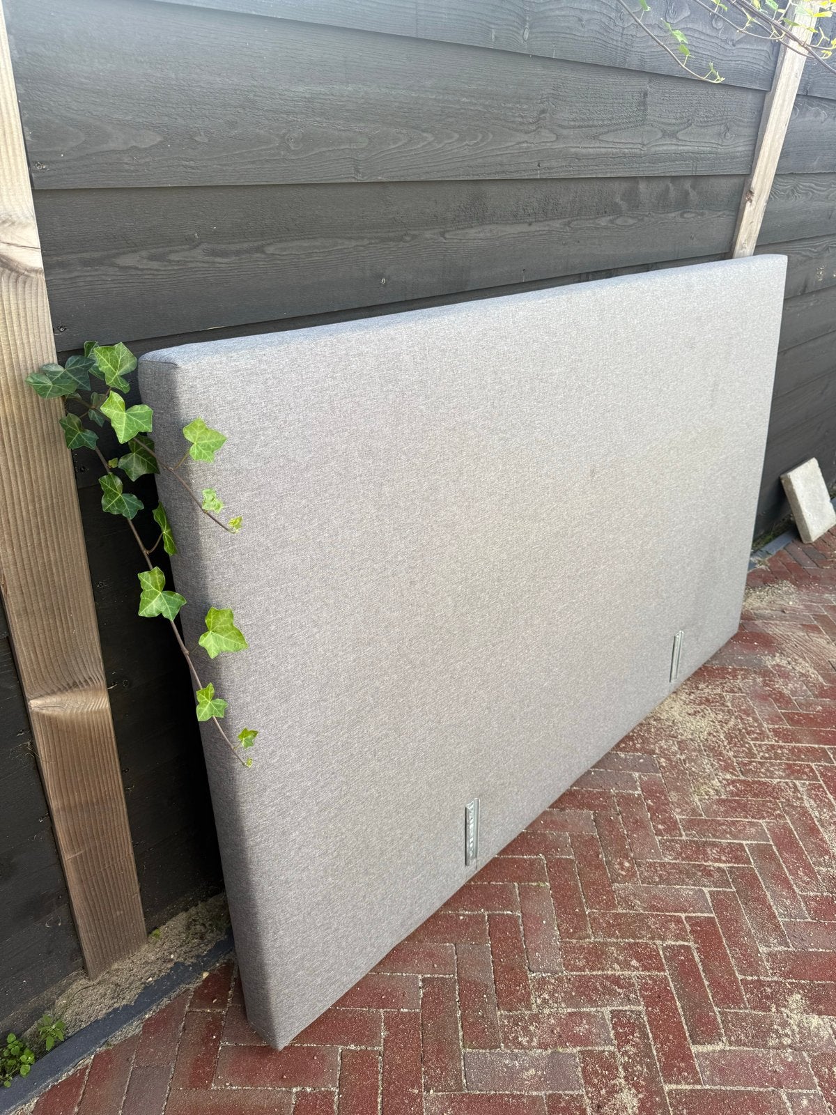 Mooi grijs gestoffeerd hoofdbord Emma voor bed maat 2x1.80, Tweepersoons, Ophalen of Verzenden, Zo goed als nieuw, 180 cm
