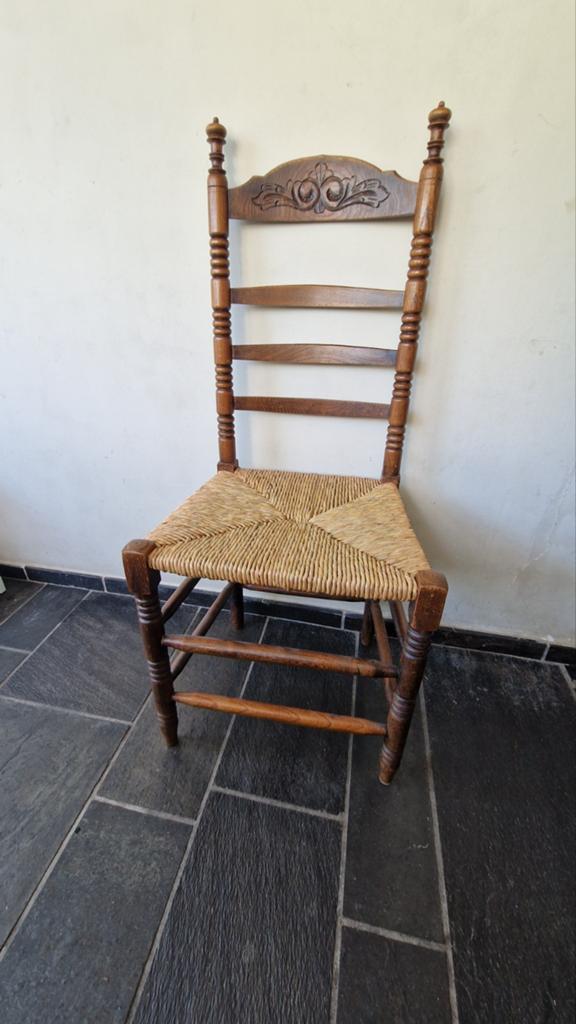 Antieke houten knopstoel met biezen zitting, Ophalen of Verzenden