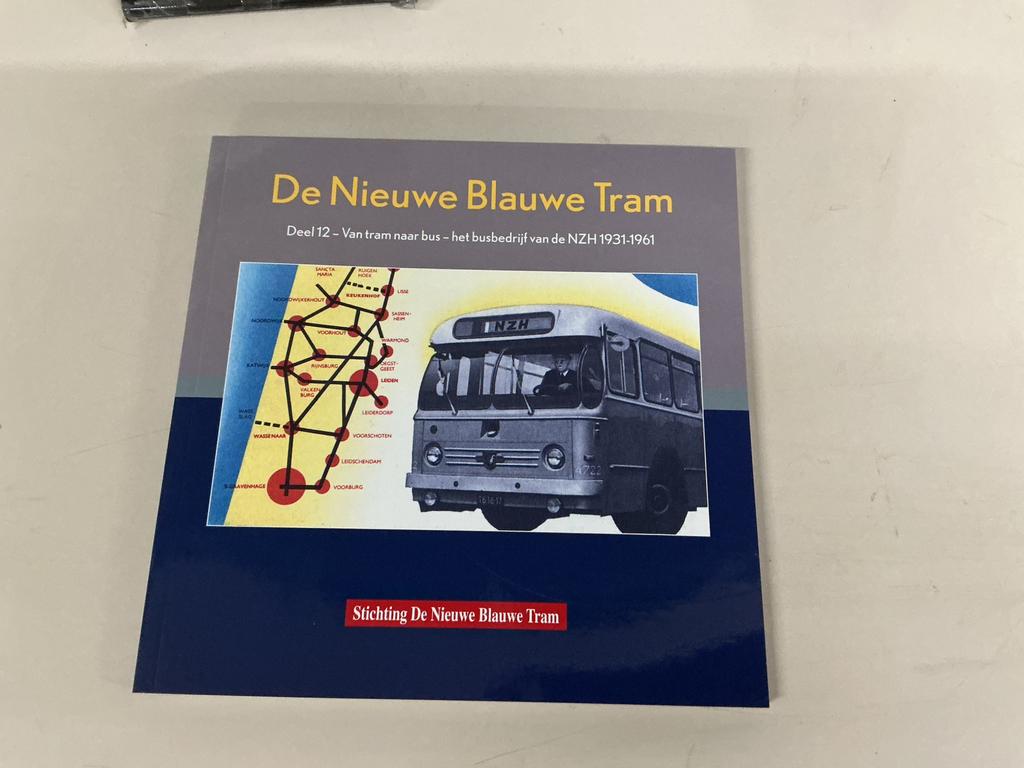 De Nieuwe Blauwe Tram. Deel 12, Ophalen of Verzenden, Zo goed als nieuw, Tram, Boek of Tijdschrift