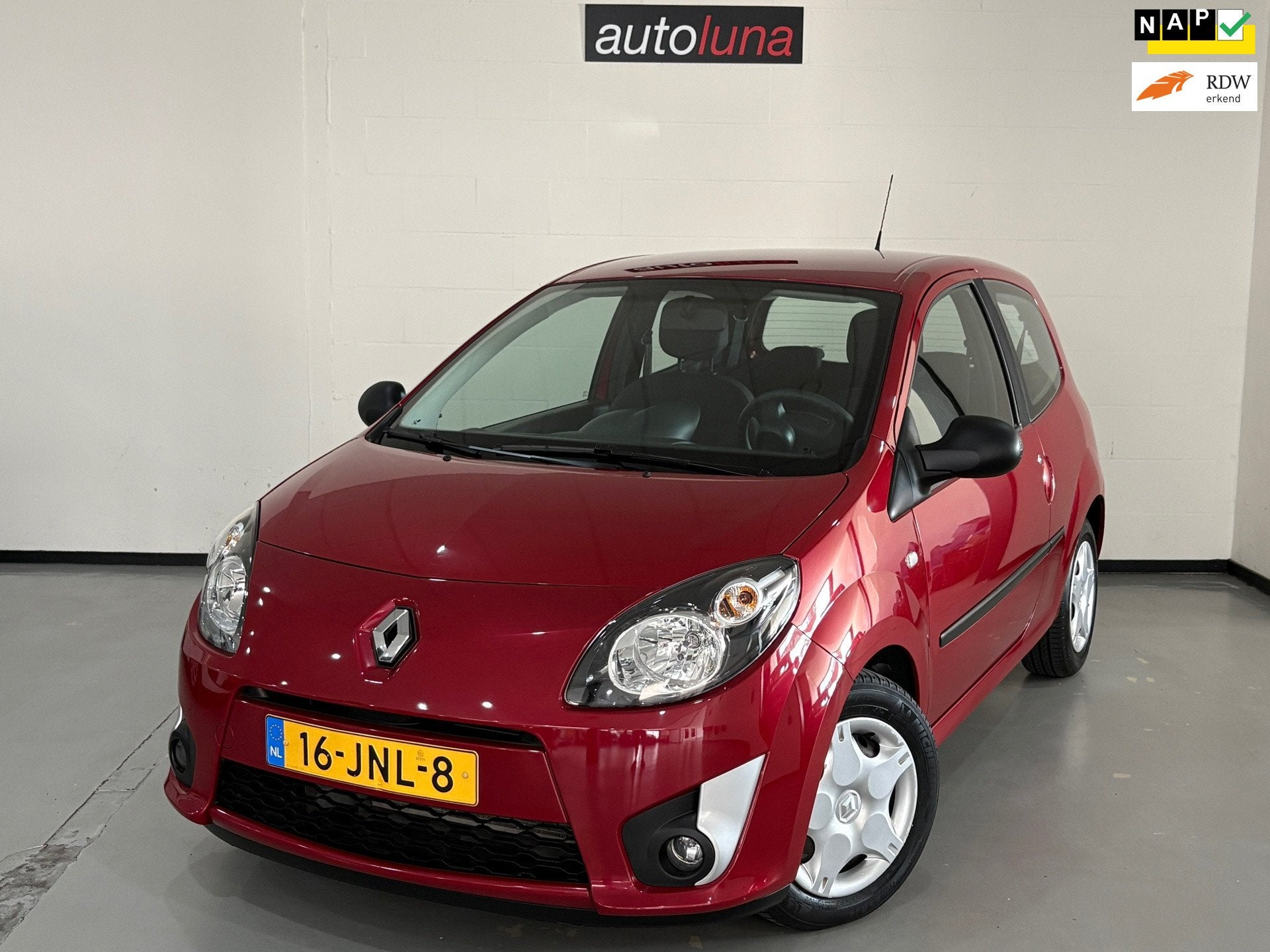 Renault Twingo 1.2-16V Dynamique, Twingo, Gebruikt, 31 €/maand, 4 cilinders