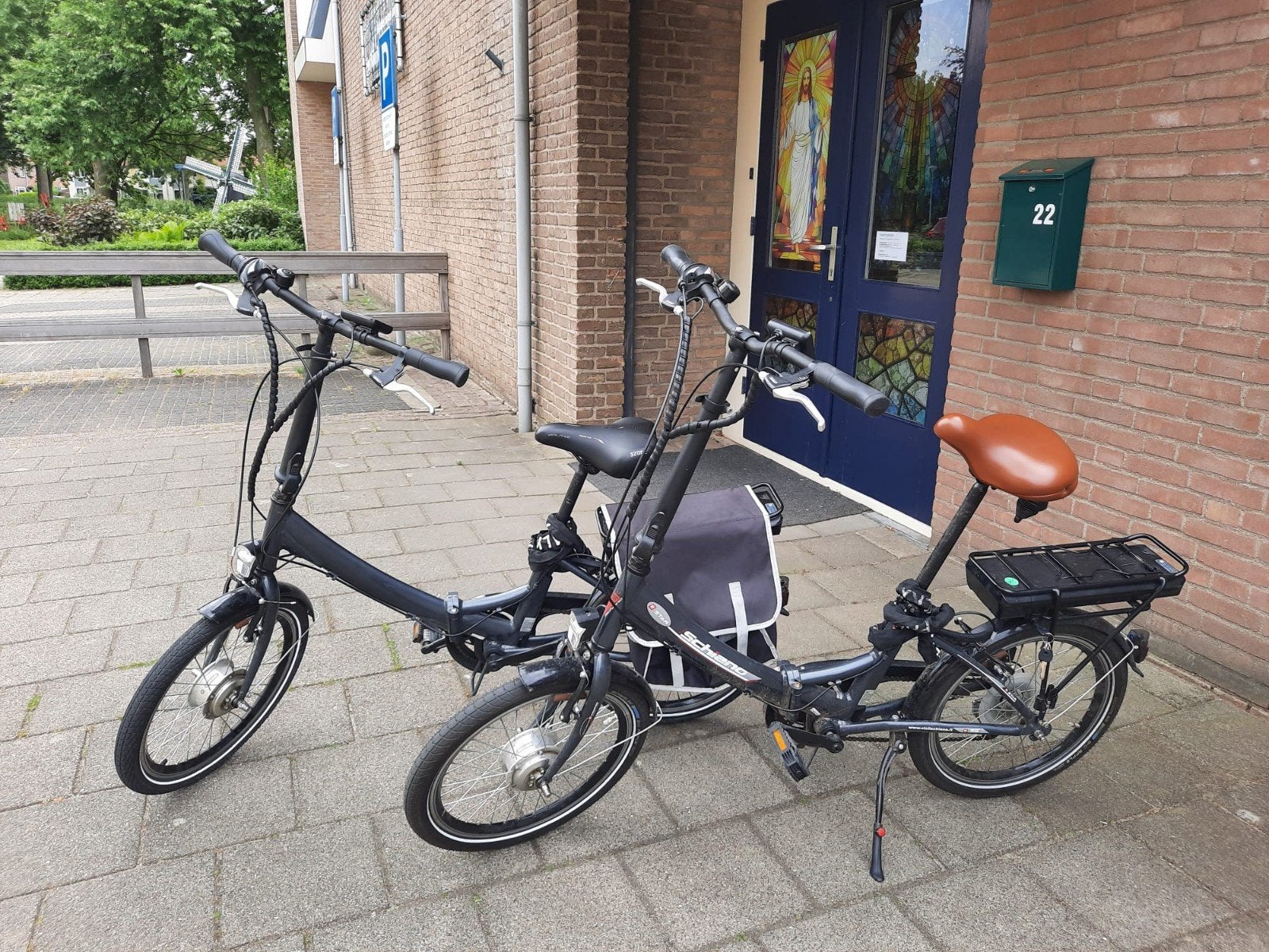 Twee opvouwbare elektrische fietsen - Zo goed als nieuw, Versnellingen, Zo goed als nieuw, Totaal opvouwbaar, Trommelrem