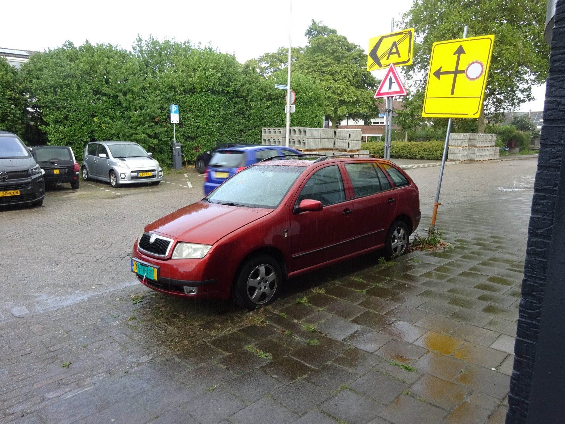 Skoda Fabia Combi 1.4-16V Elegance, Gebruikt, 49 €/maand, Handgeschakeld, 850 kg