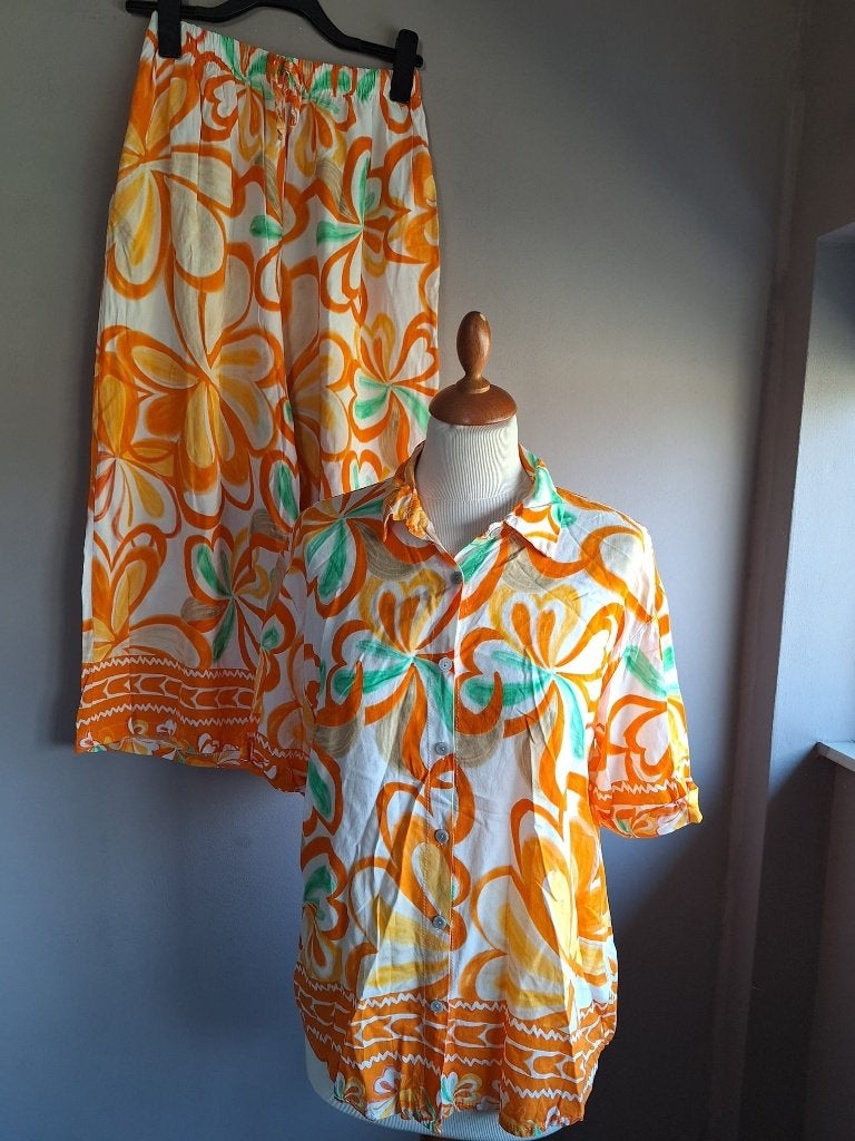 Nieuwe kleurrijke set: broek en blouse, maat L/XL, Ophalen of Verzenden, Nieuw