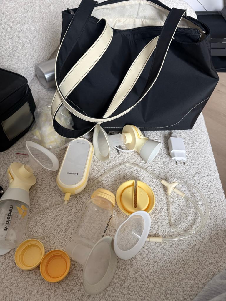 Medela Freestyle Kolfset Compleet met Tas & Kolfbeha, Ophalen of Verzenden, Gebruikt, Borstkolf