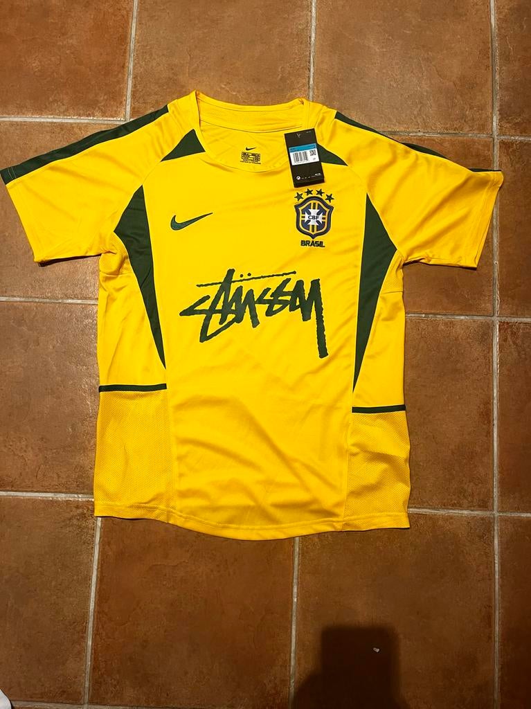 Stussy x Nike Brazilië Voetbalshirt - Geel/Groen, Maat 48/50 (M), Geel, Nieuw, Ophalen of Verzenden