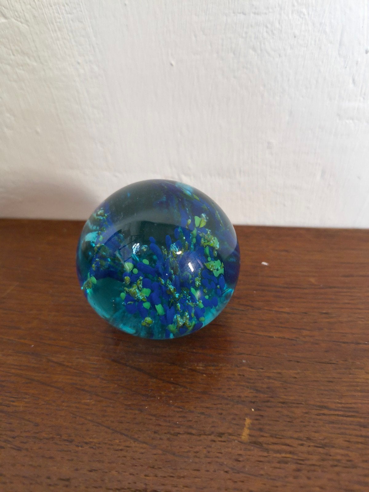 Murano persglas presse-papier 5 cm blauw/groen tinten, Antiek en Kunst, Ophalen of Verzenden
