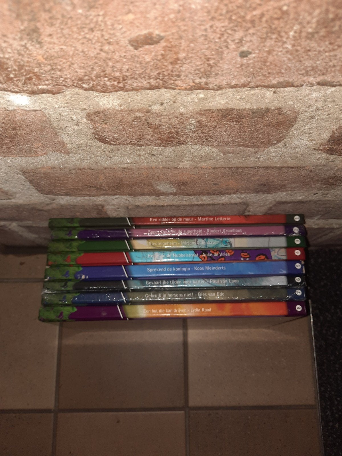 Taptoe boeken serie, Ophalen
