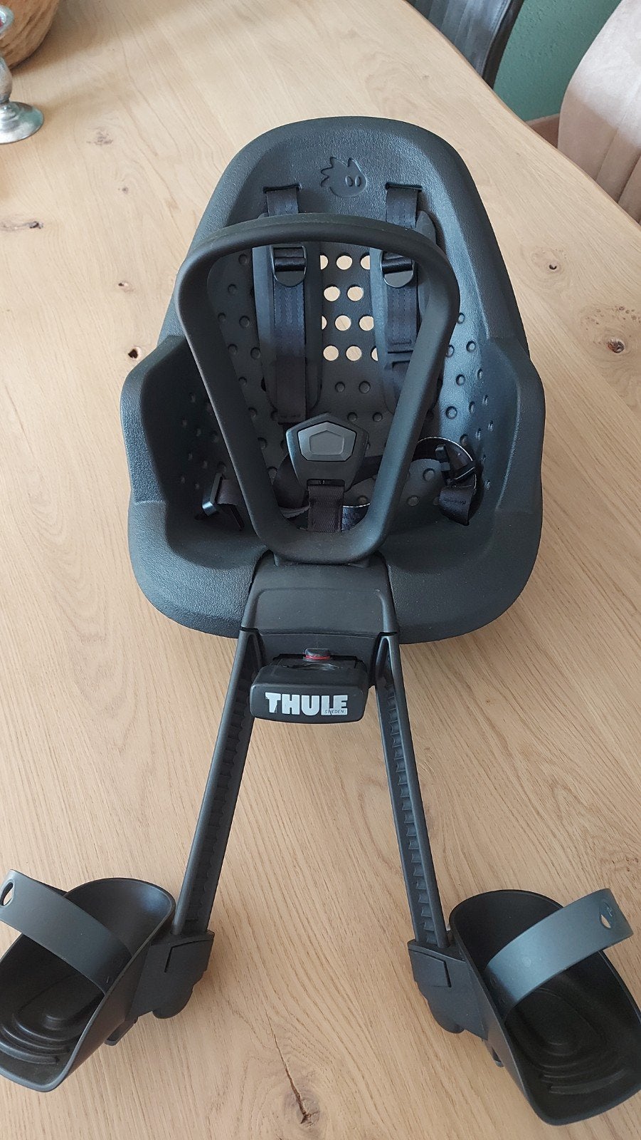 Thule Yepp 2 Mini Fietsstoeltje Voor - Nieuw. Antraciet, Fietsen en Brommers, Ophalen, Voetsteuntjes, Voorzitje, Nieuw