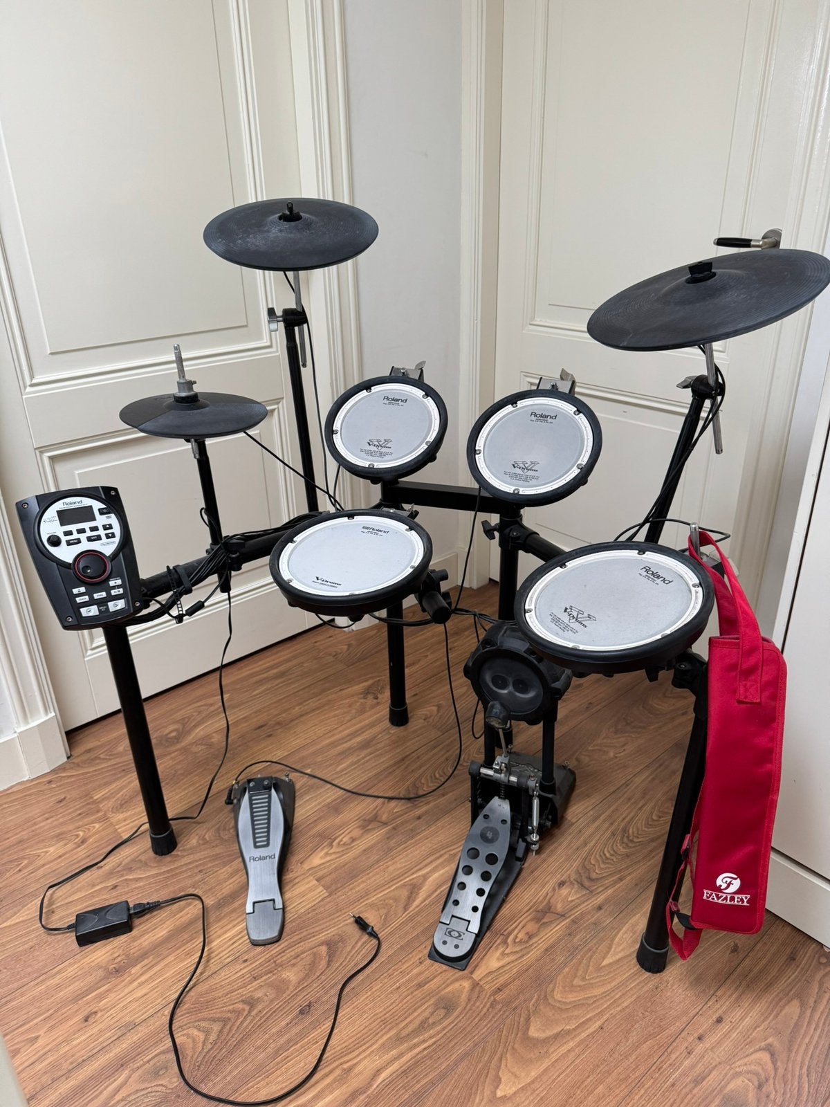 Roland TD-11 V-Drums met gratis kruk en stokkentas, Ophalen, Gebruikt, Roland, Elektronisch