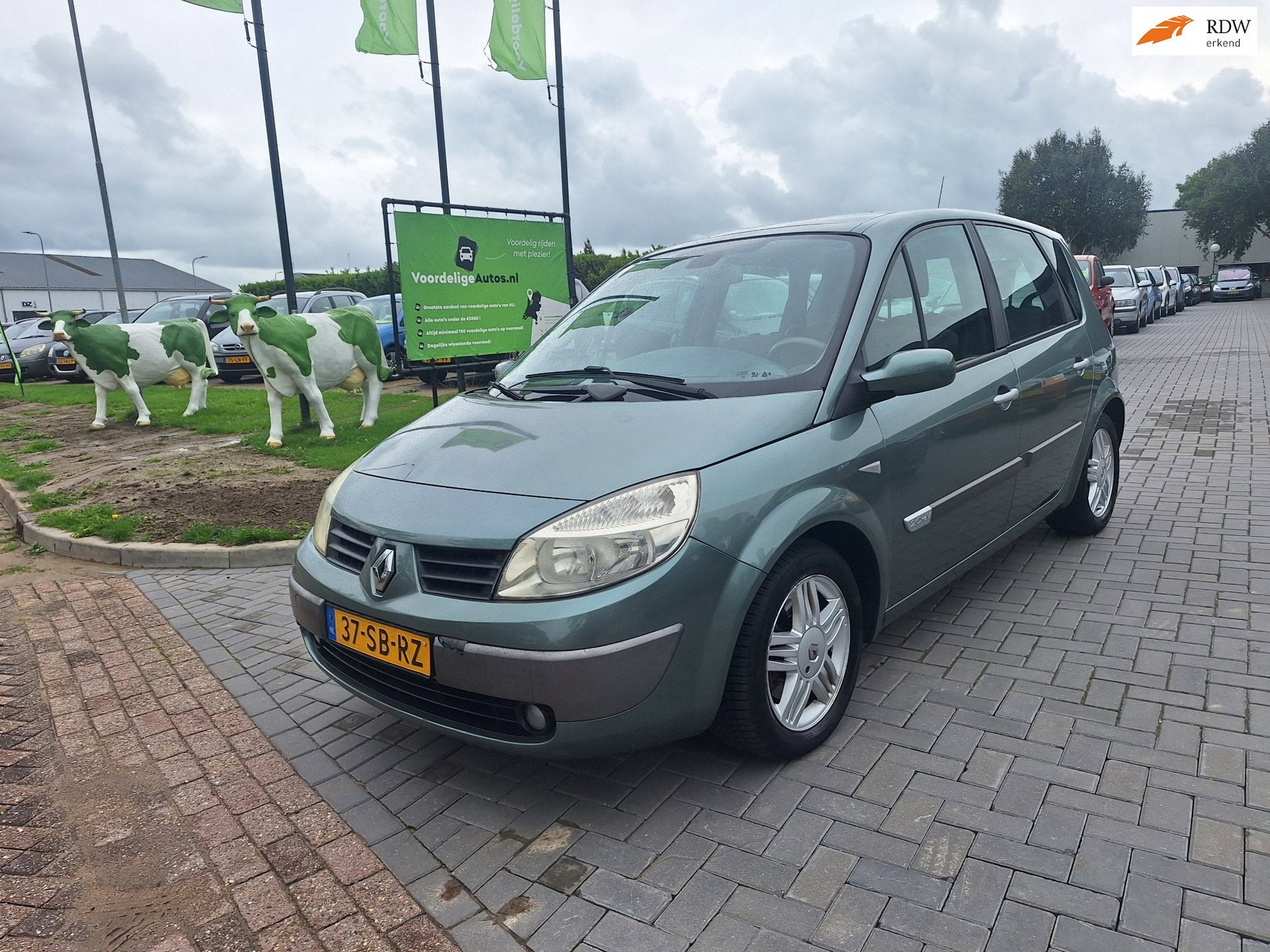 Renault Scénic 2.0-16V Tech Line / AUTOMAAT / APK juli 2027, Auto's, 1998 cc, 4 cilinders, Origineel Nederlands, 650 kg
