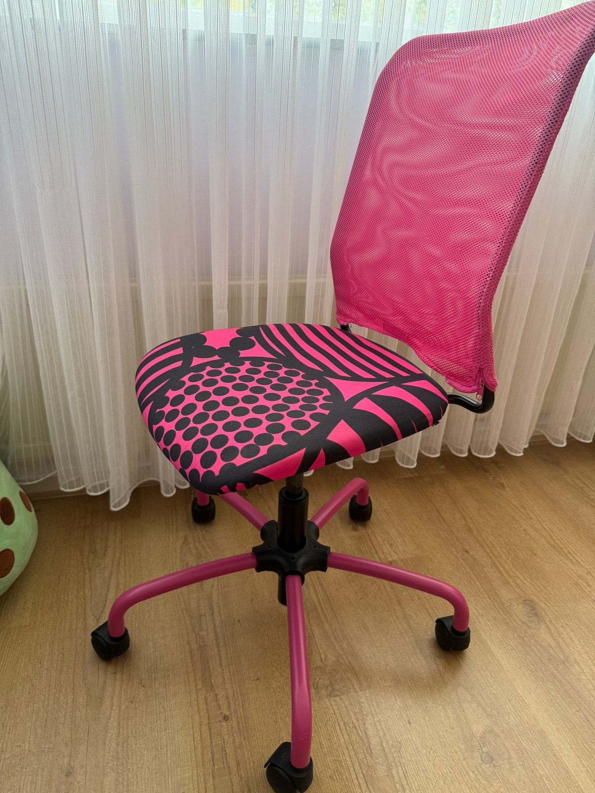 Roze bureaustoel met vrolijke print, Ophalen, Gebruikt, Roze, Bureaustoel
