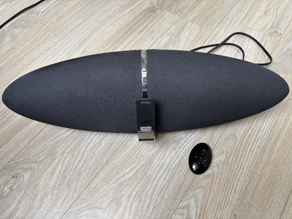 Bowers & Wilkins zeppelin speaker, Stereo speakers, Gebruikt, Ophalen of Verzenden, Bowers & Wilkins (B&W)