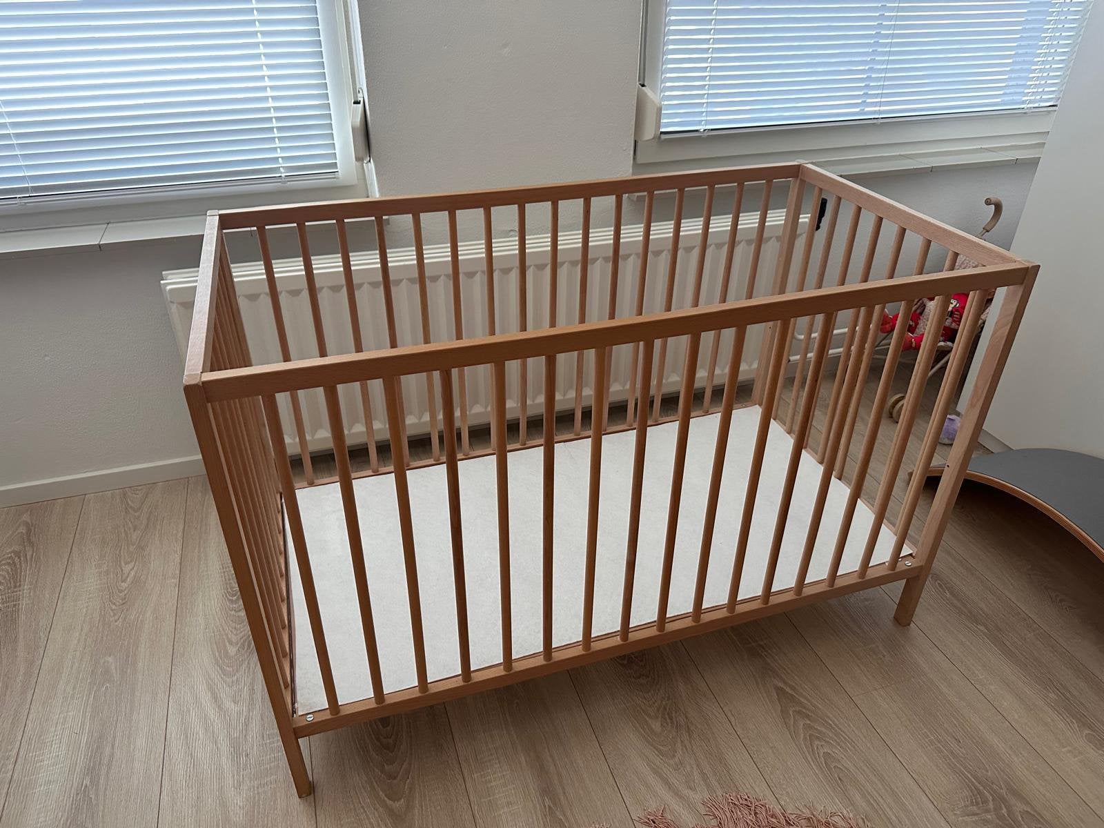 Ikea ledikant met aerosleep matras, Ophalen, Zo goed als nieuw, Ledikant