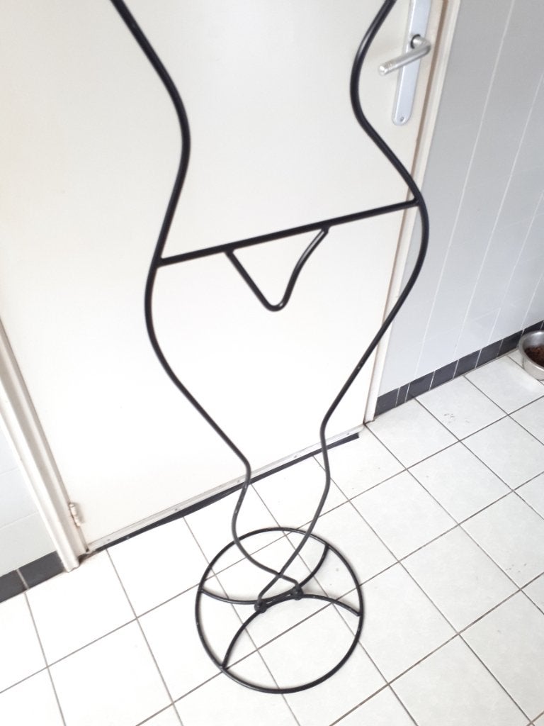Zwarte metalen paspop voor kledingpresentatie, Ophalen, Gebruikt, Paspop