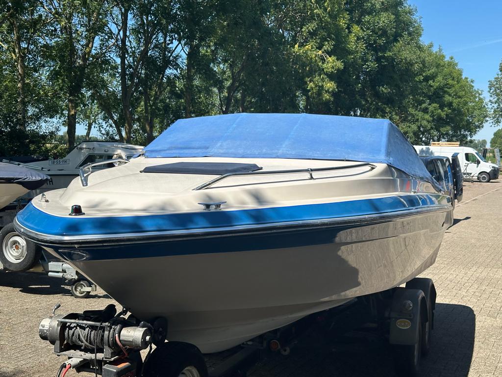 Sea Ray Cuddy Seville 4,3L v6, Watersport en Boten, Speedboten, Ophalen, Gebruikt, Binnenboordmotor, 6 meter of meer