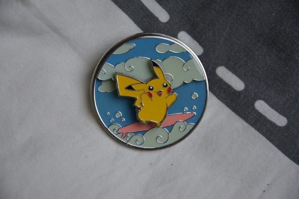1x Pikachu Celebrations 25th Anniversary Pin, Ophalen of Verzenden, Zo goed als nieuw, Overige typen