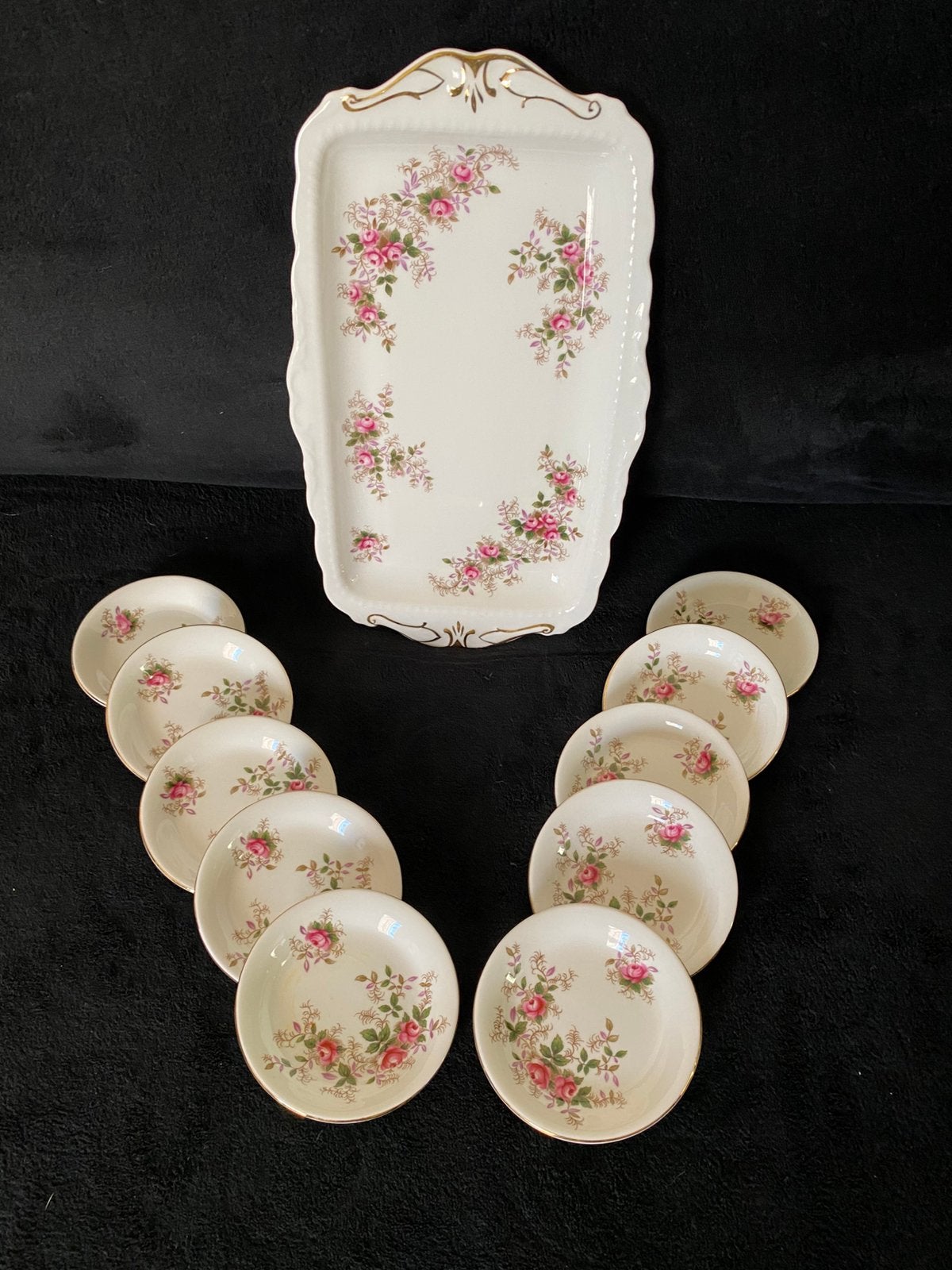 Royal Albert lavender rose - Cakeschaal + 10 Cakebordjes, Ophalen of Verzenden, Zo goed als nieuw, Bord(en), Overige stijlen