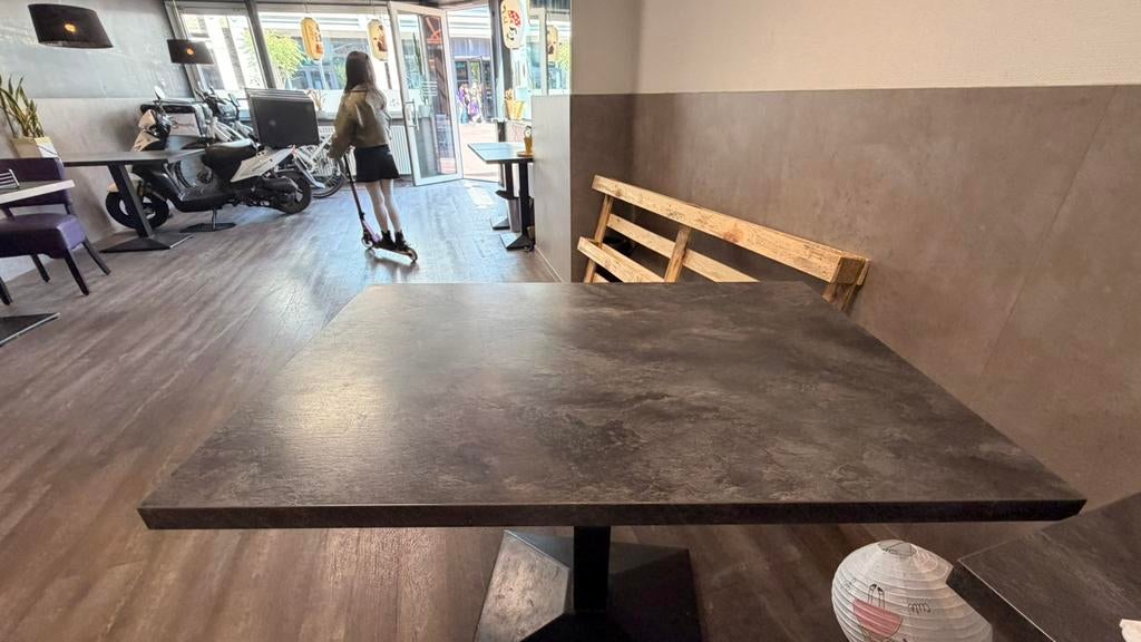 Gratis restaurant tafel, Ophalen, Zo goed als nieuw, Laminaat