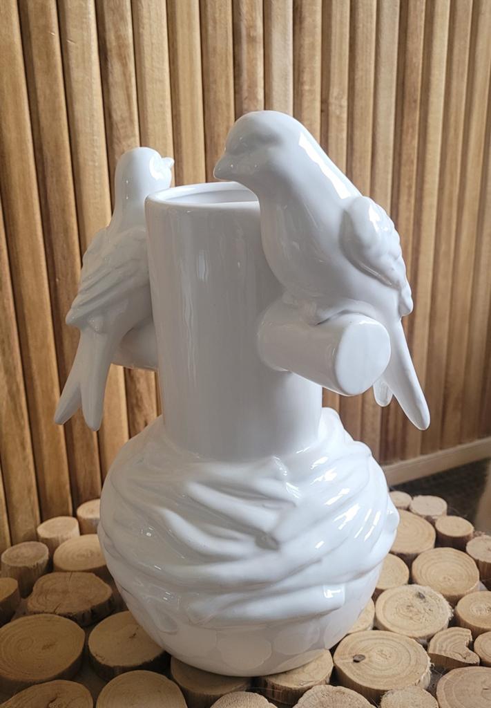 Nieuwe witte vaas met vogeltjes - 24 cm hoog, Huis en Inrichting, Woonaccessoires | Vazen, Wit, Aardewerk of Porselein, Nieuw