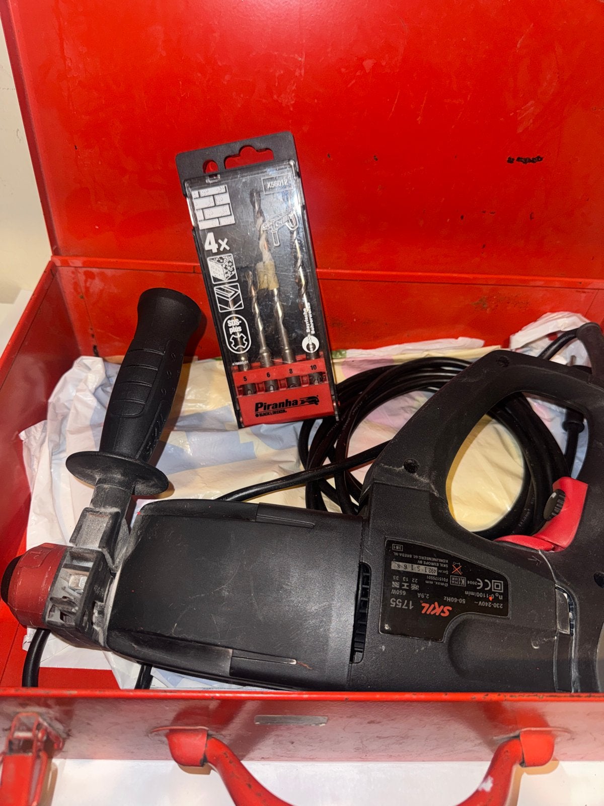 SKIL Boorhamer 650 Watt met borenset in koffer, Boor- en/of Breekhamer, Ophalen of Verzenden, Klopboormechanisme, Gebruikt
