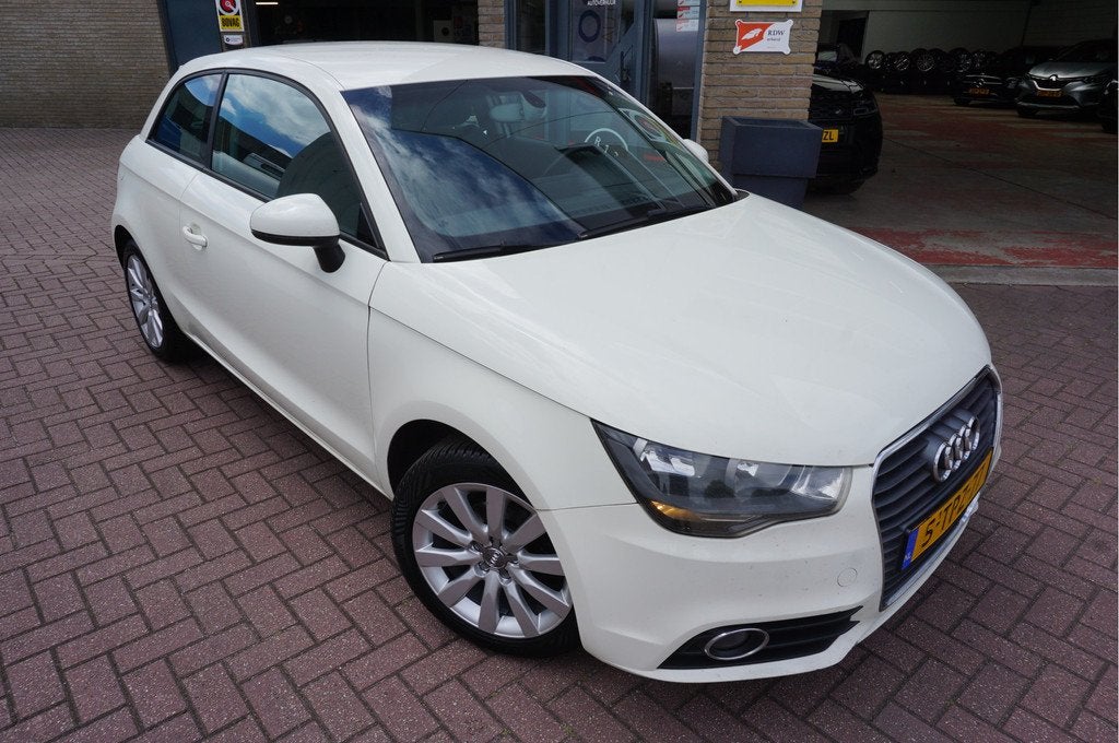 Audi A1 1.2 TFSI Pro Line (bj 2013), Voorwielaandrijving, Euro 5, 4 cilinders, 4 stoelen
