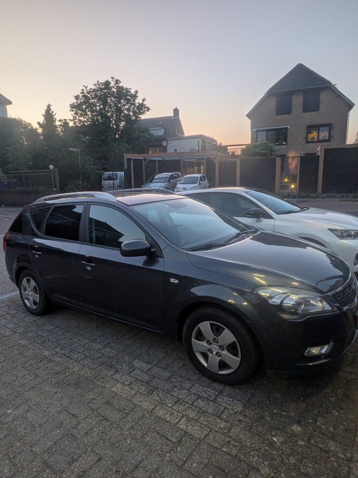Kia Cee d 1.4 Cvvt X-ecutive 2011 Grijs, Voorwielaandrijving, Stof, 4 cilinders, 1396 cc