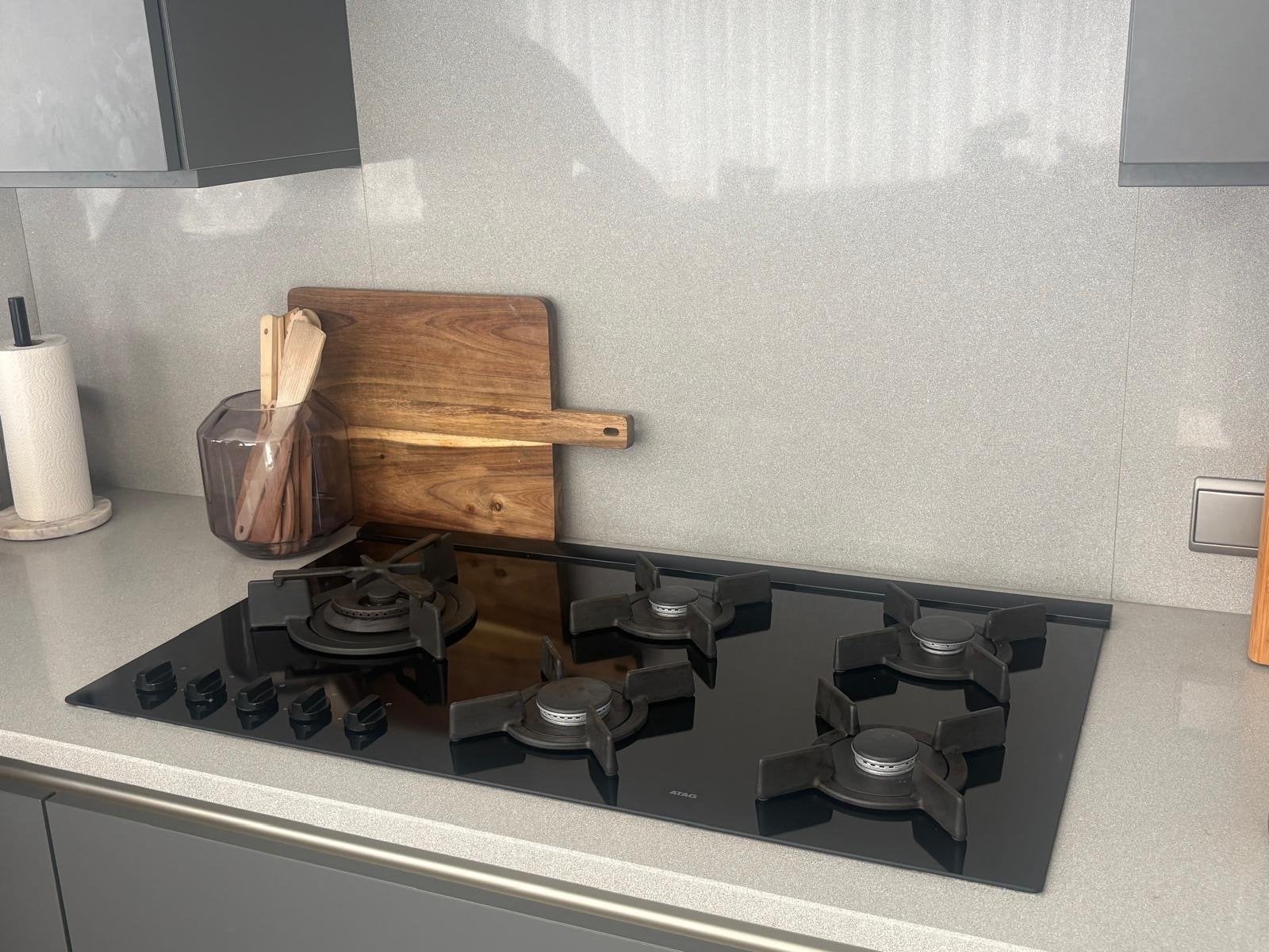Atag HG570H gas-op-glas kookplaat met 5 zones en wokbrander, Ophalen, Gebruikt, Minder dan 85 cm, 60 cm of meer