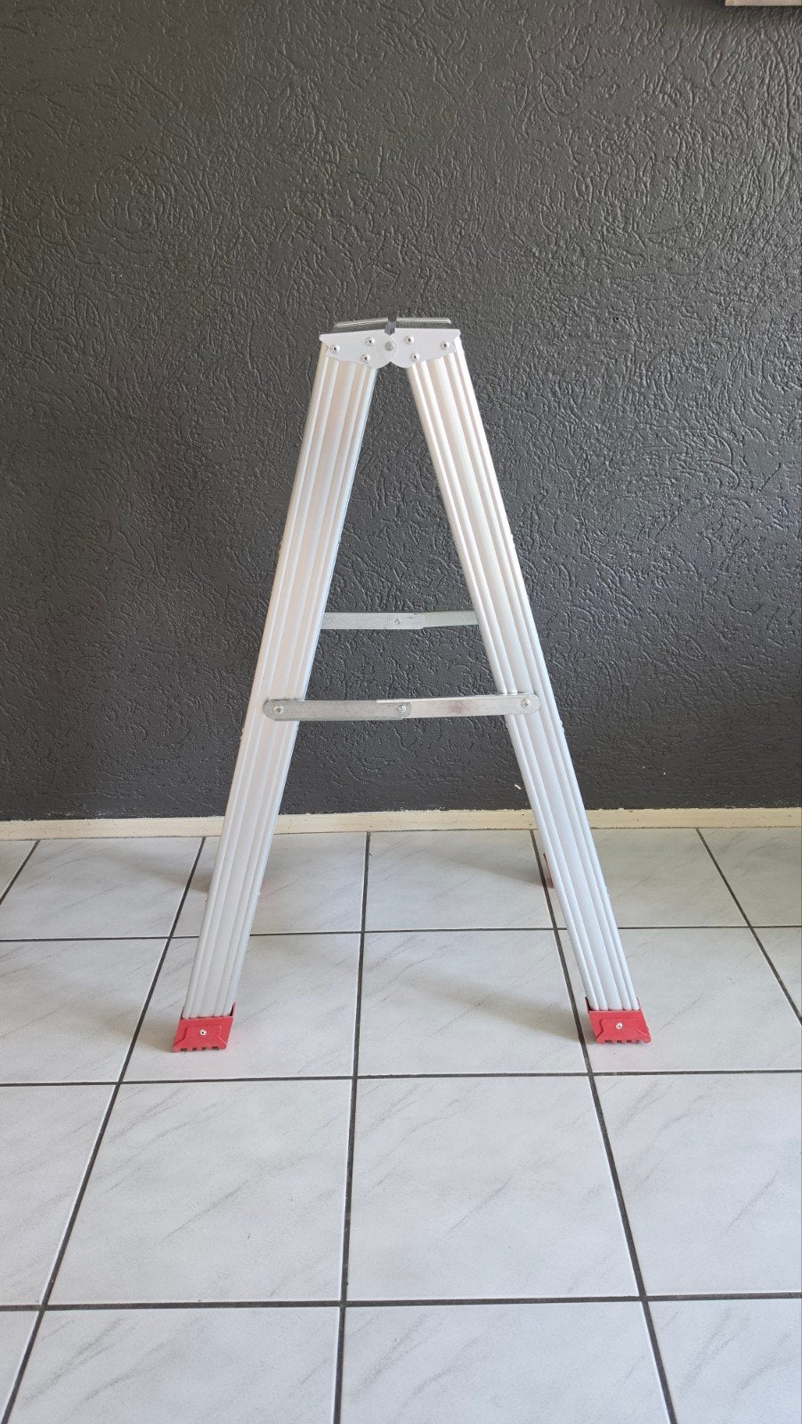 Compacte aluminium trap - Zo goed als nieuw, Ophalen, Zo goed als nieuw, 2 tot 4 meter