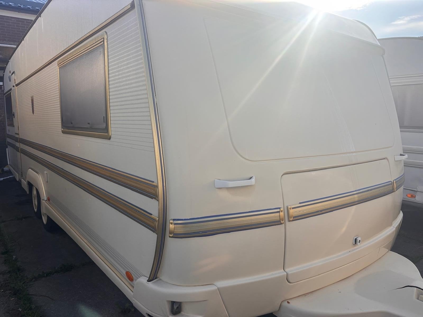tabbert baronessen bij 2001 lengte 685, Caravans en Kamperen, Rondzit, Tabbert, Particulier, Kachel
