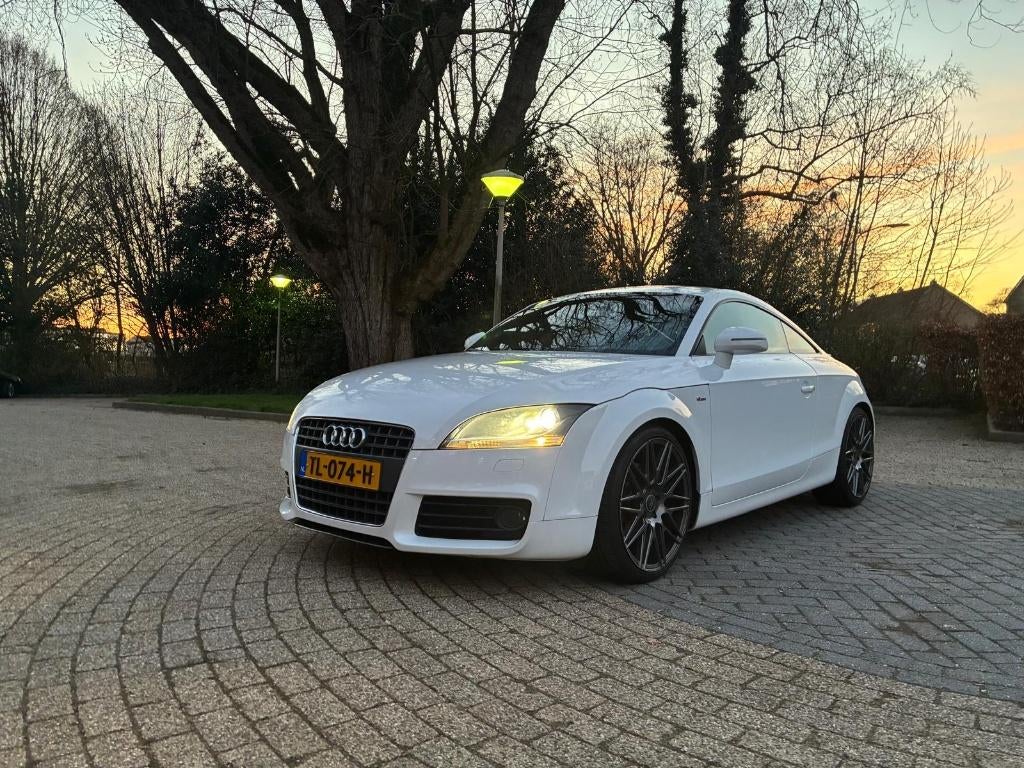 Audi TT 2.0 Tfsi Coupe 147KW 2007 Wit, Auto's, Audi, TT, Zwart, 4 cilinders, 1984 cc
