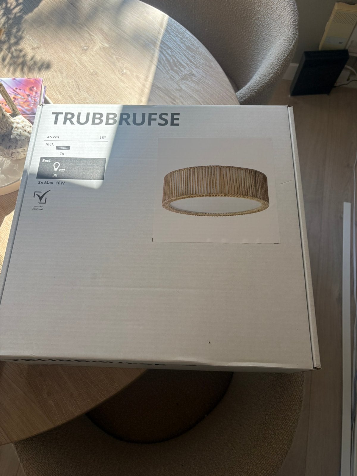 TRUBBRUFSE plafondlamp IKEA, Huis en Inrichting, Ophalen, Beige, Zo goed als nieuw, 45 cm