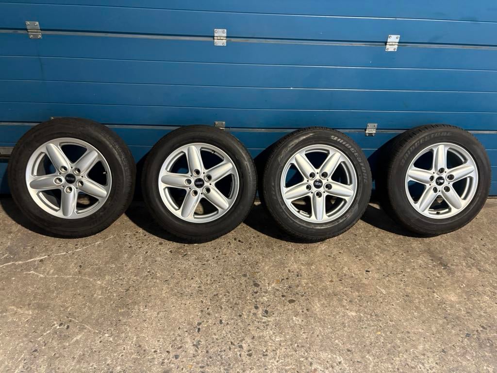 Originele Mini Countryman R60 - 16 inch set met Zomerbanden, Auto-onderdelen, Banden en Velgen, Ophalen, Gebruikt, 16 inch, Banden en Velgen