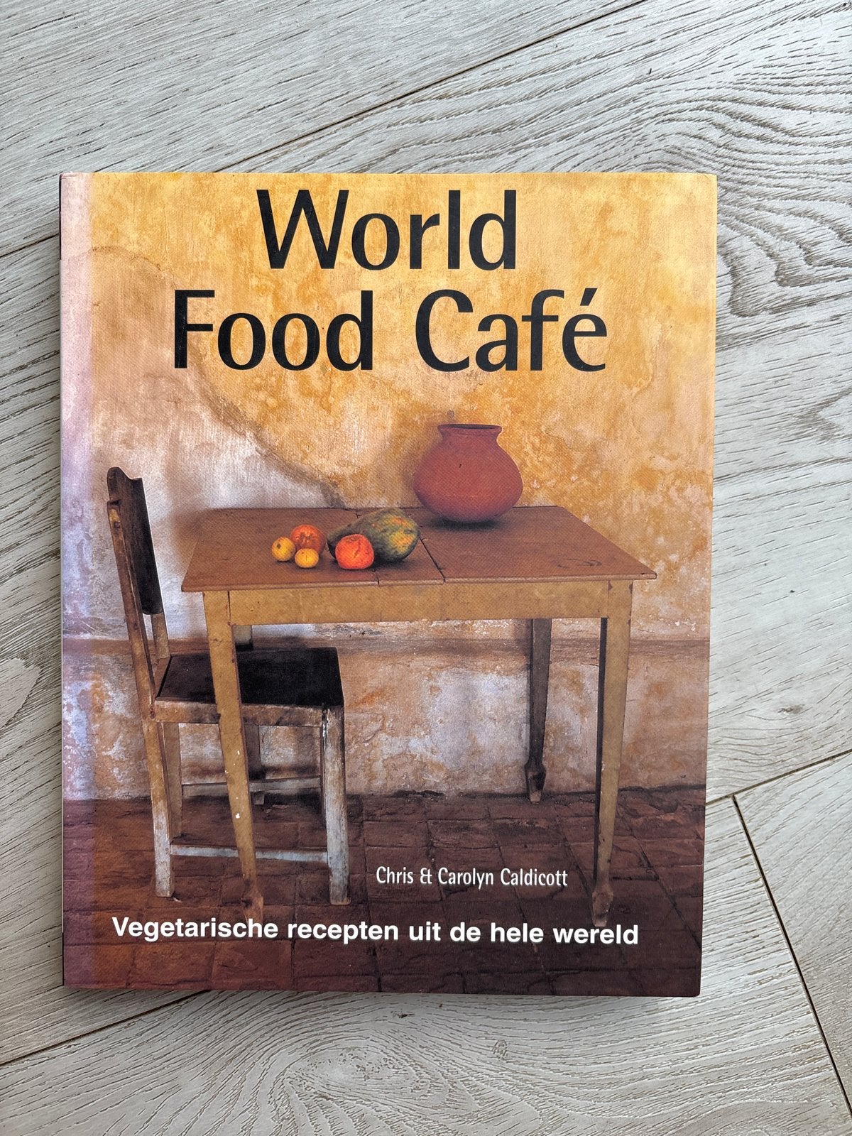 World Food Café: Vegetarische recepten uit de hele wereld, Boeken, Hoofdgerechten, Vegetarisch, Ophalen of Verzenden, Zo goed als nieuw