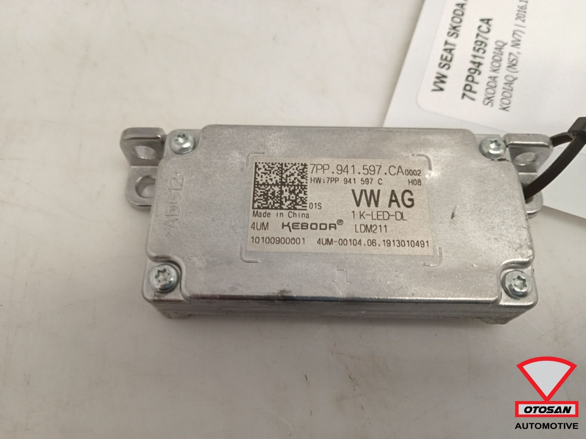 VW Seat Skoda Audi LED Koplamp Module 7PP941597CA, Skoda, Skoda Auto a.s., Gebruikt, Infoline@skoda-auto.cz