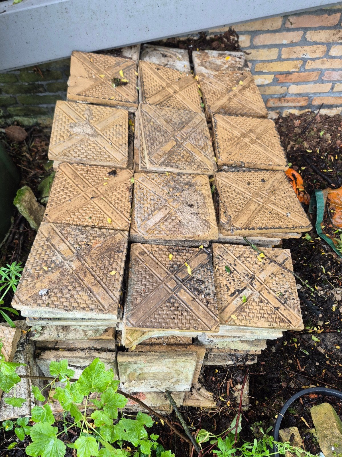 Nabij 225 stuks antieke Alfred Regout tegeltjes goedkoop, Ophalen, Keramiek, Minder dan 5 m²