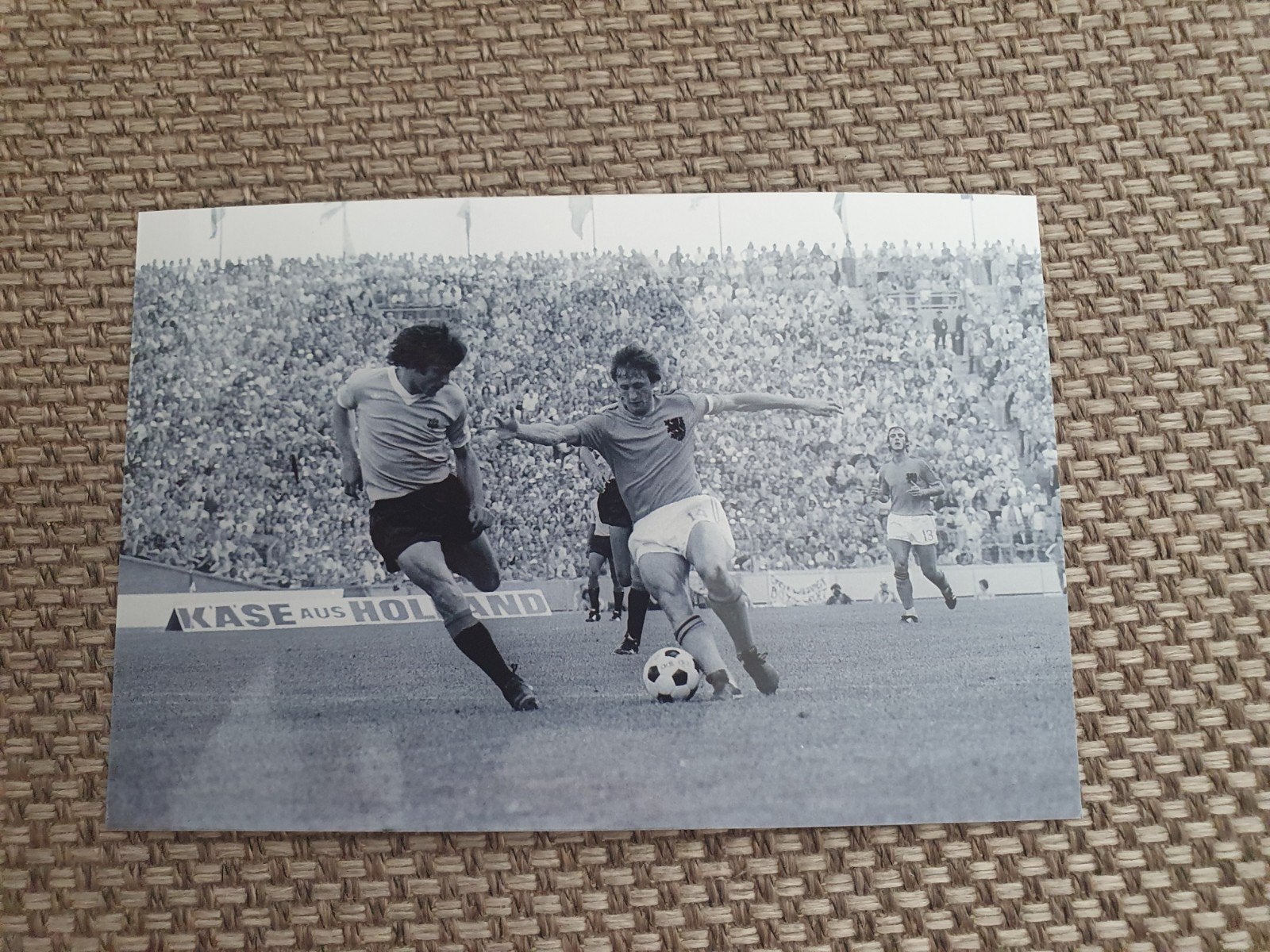 Johan Cruijff Nederlandselftal tegen Uruguay 1974, Ophalen of Verzenden, Zo goed als nieuw, Ajax, Poster, Plaatje of Sticker