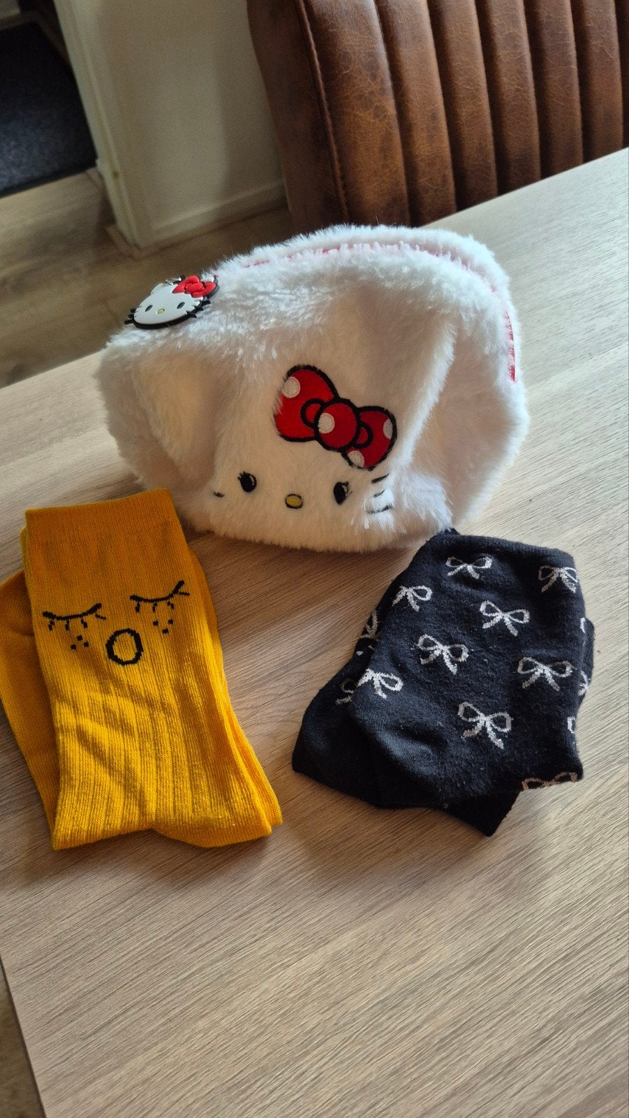 Leuke sokken en Hello Kitty etui, Sokken en Kniesokken, Hello kitty, Ophalen of Verzenden, Zo goed als nieuw